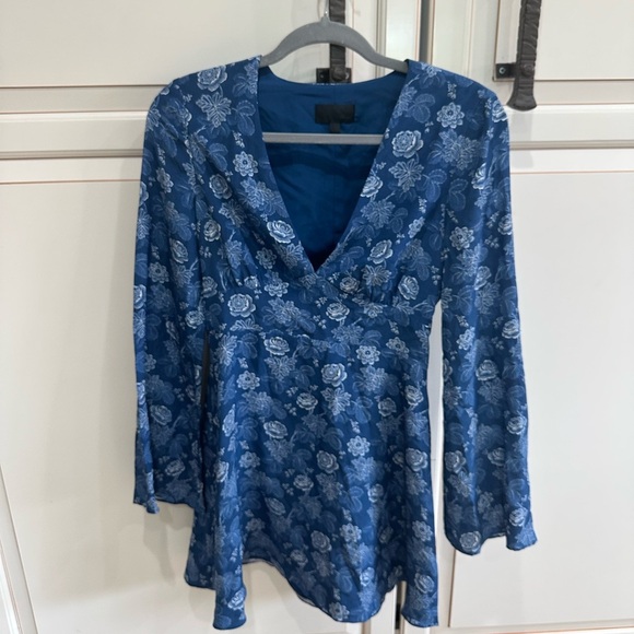 INTERMIX SONYA PRINT DRESS FLORAL V NECK BELL SLEEVE (D10) - Picture 9 of 11